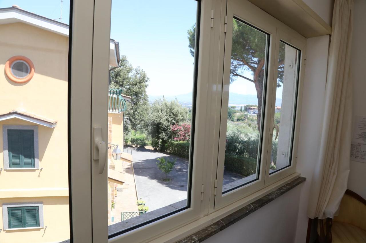 Tenuta Di Pietra Porzia Monte Porzio Catone Exterior photo